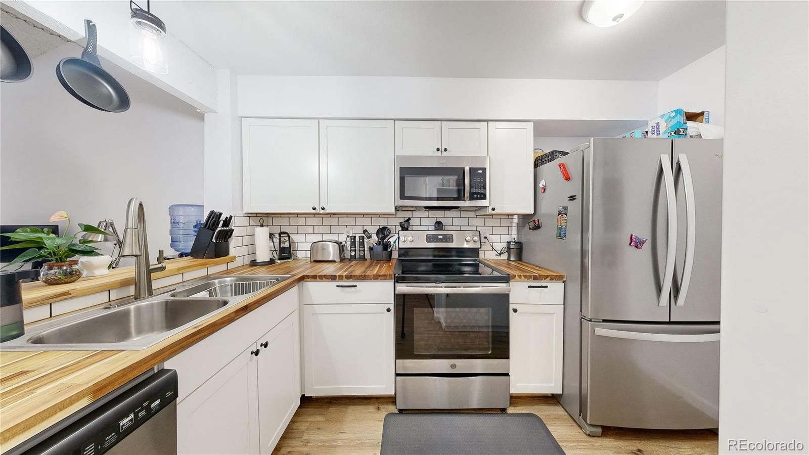 1242 Crystal Way, Aurora, CO 80012, 2 Bedrooms Bedrooms, ,1 BathroomBathrooms,Residential,For Sale,Crystal,REC5653408