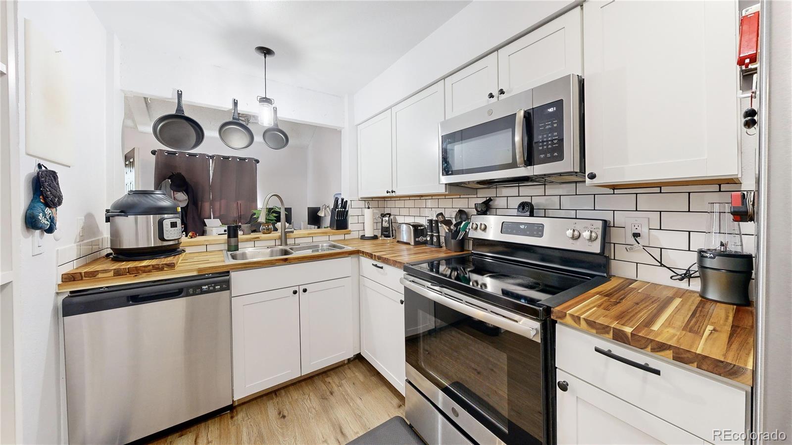 1242 Crystal Way, Aurora, CO 80012, 2 Bedrooms Bedrooms, ,1 BathroomBathrooms,Residential,For Sale,Crystal,REC5653408