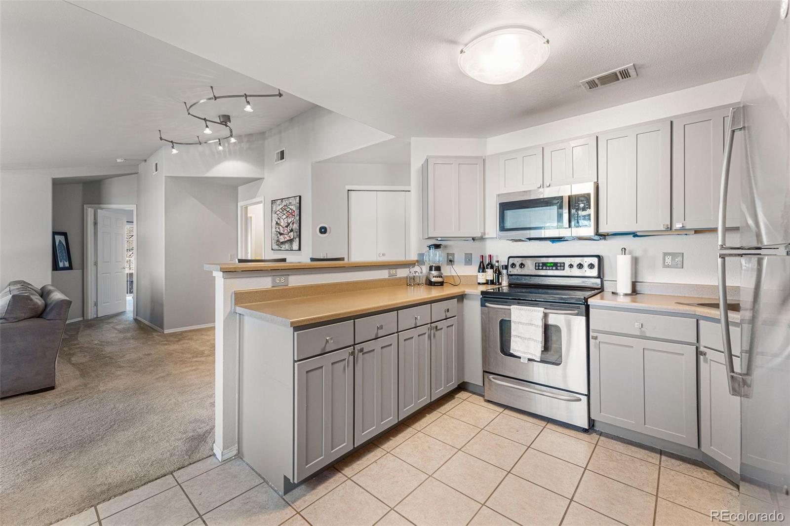 8671 Dry Creek Road #721, Englewood, CO 80112, 1 Bedroom Bedrooms, ,1 BathroomBathrooms,Residential,For Sale,Dry Creek,REC5243034