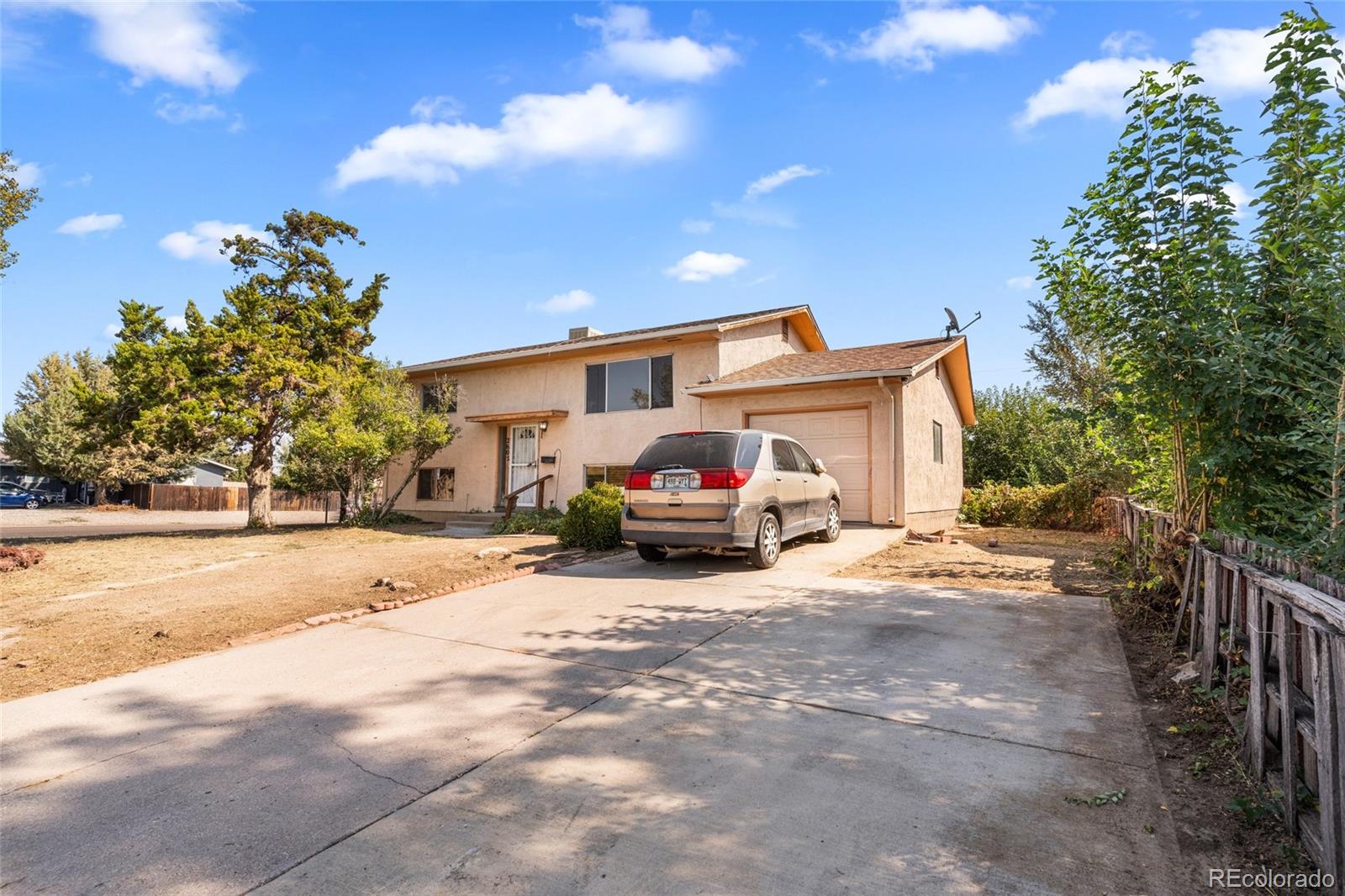 2602 Ridgewood Lane, Pueblo, CO 81005, 4 Bedrooms Bedrooms, ,2 BathroomsBathrooms,Residential,For Sale,Ridgewood,REC4879217