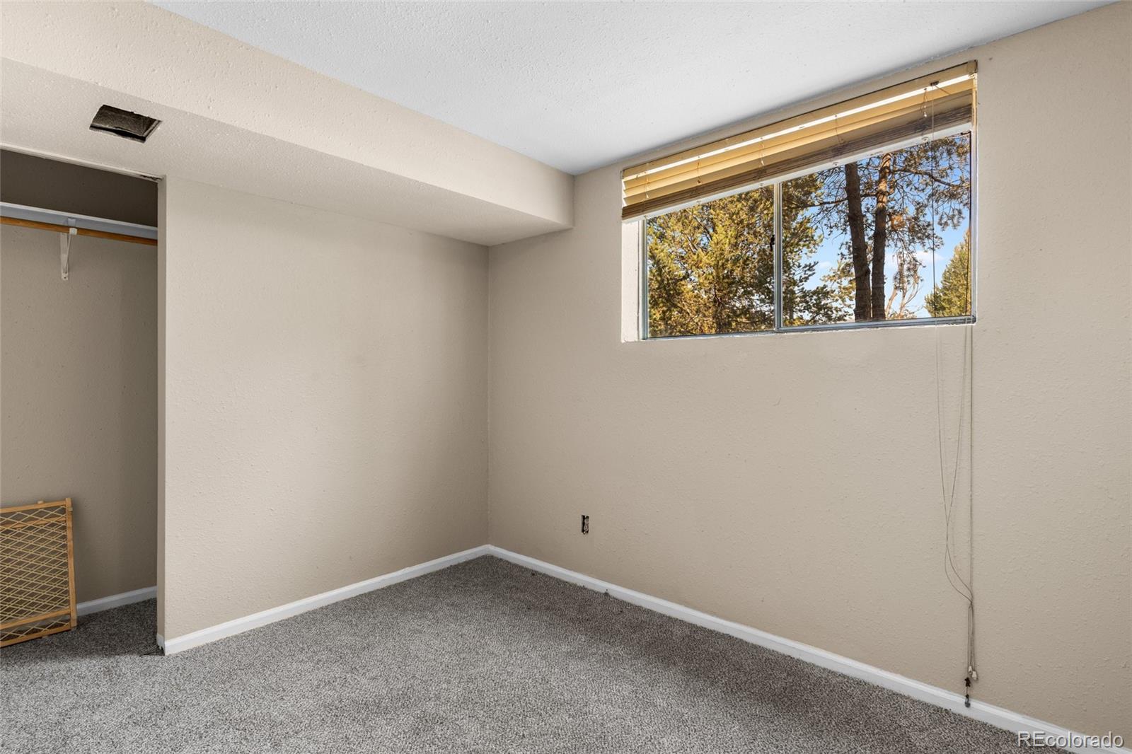 2602 Ridgewood Lane, Pueblo, CO 81005, 4 Bedrooms Bedrooms, ,2 BathroomsBathrooms,Residential,For Sale,Ridgewood,REC4879217