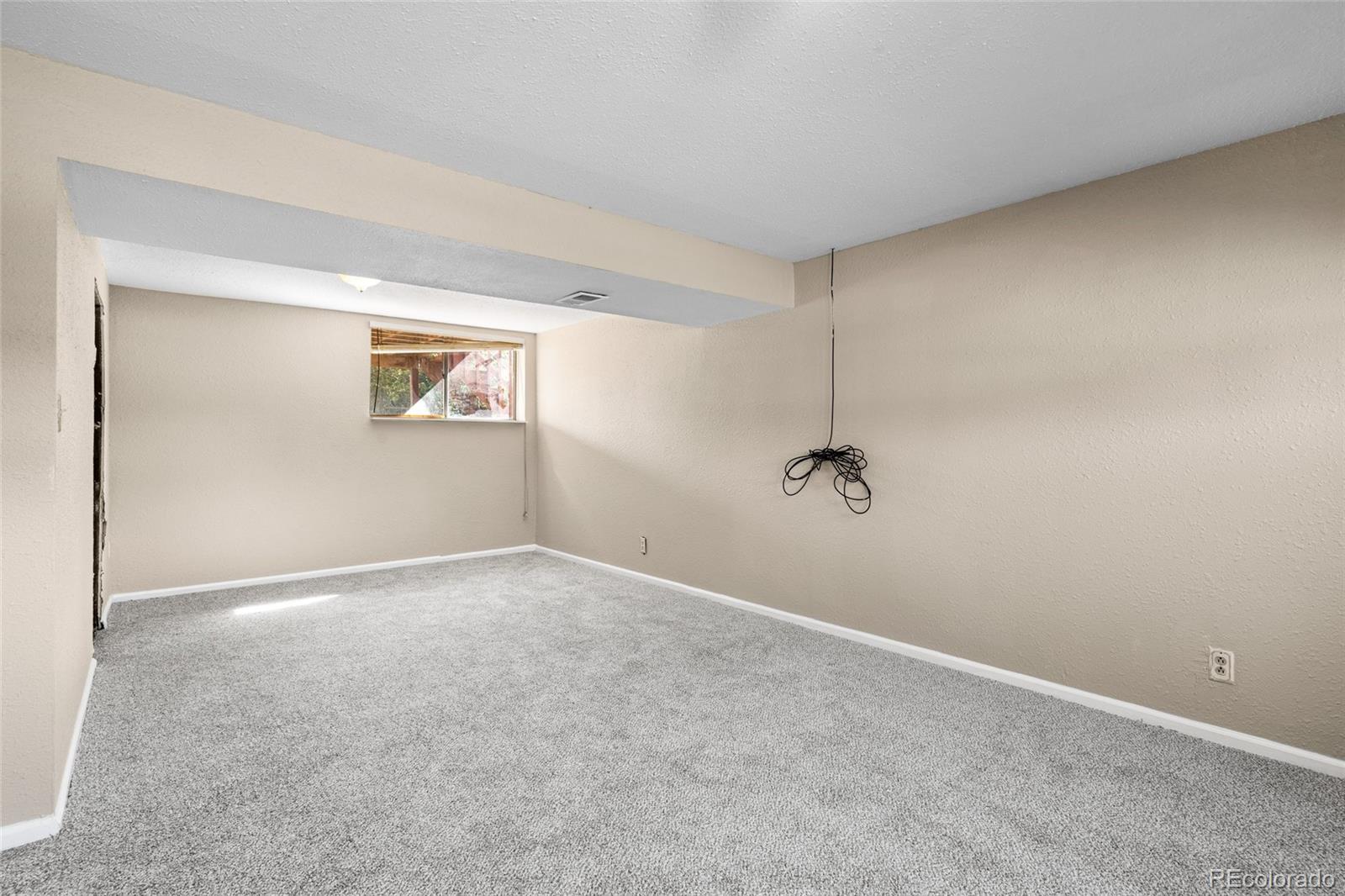 2602 Ridgewood Lane, Pueblo, CO 81005, 4 Bedrooms Bedrooms, ,2 BathroomsBathrooms,Residential,For Sale,Ridgewood,REC4879217
