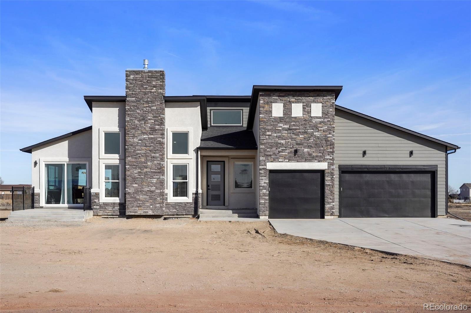587 E Paradise Drive, Pueblo, CO 81007, 4 Bedrooms Bedrooms, ,3 BathroomsBathrooms,Residential,For Sale,Paradise,REC4374783