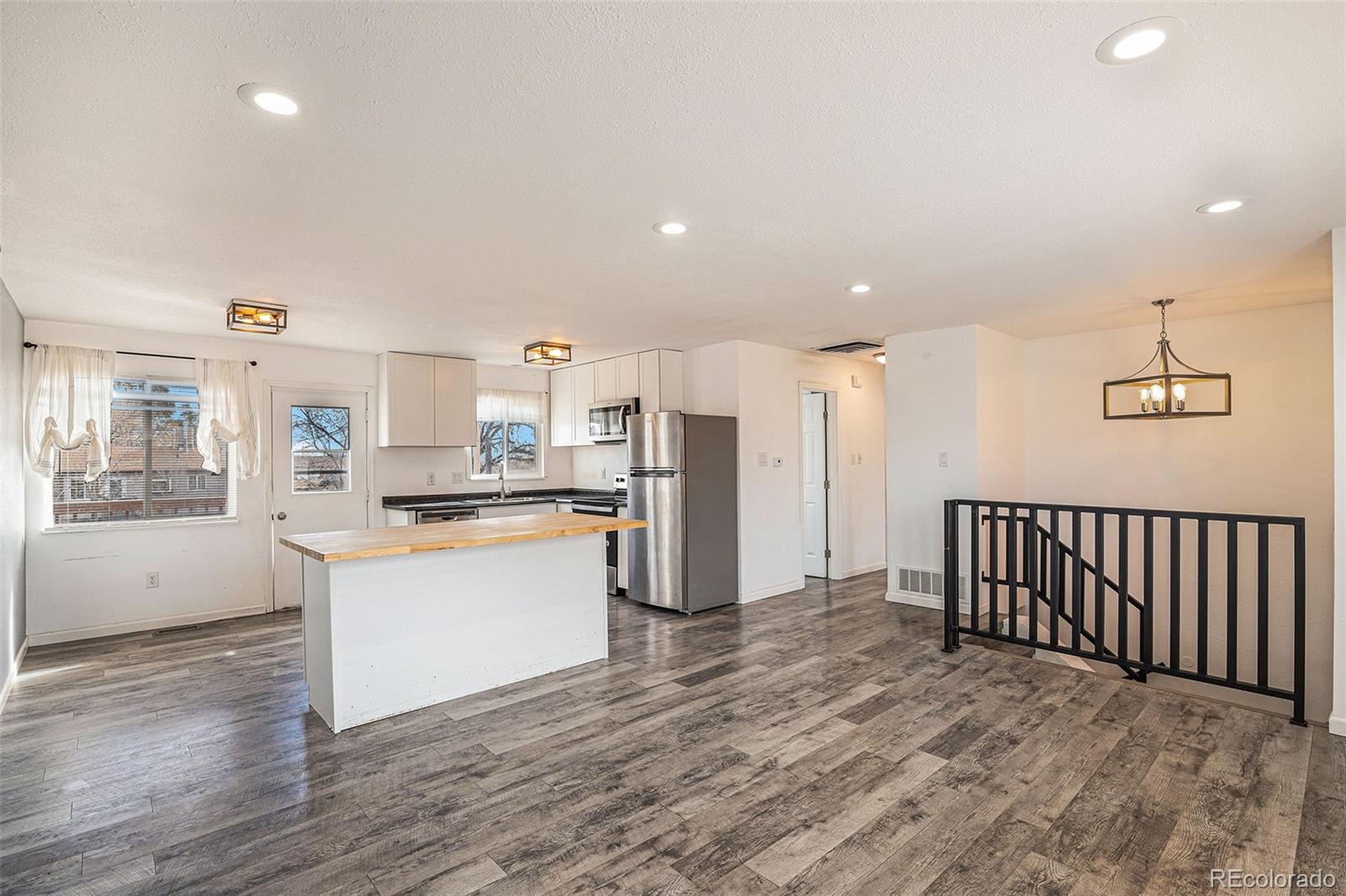 140 Schirra Place, Pueblo, CO 81001, 4 Bedrooms Bedrooms, ,2 BathroomsBathrooms,Residential,For Sale,Schirra,REC8170839