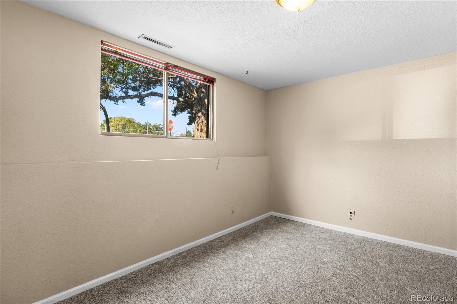 2602 Ridgewood Lane, Pueblo, CO 81005, 4 Bedrooms Bedrooms, ,2 BathroomsBathrooms,Residential,For Sale,Ridgewood,REC4879217