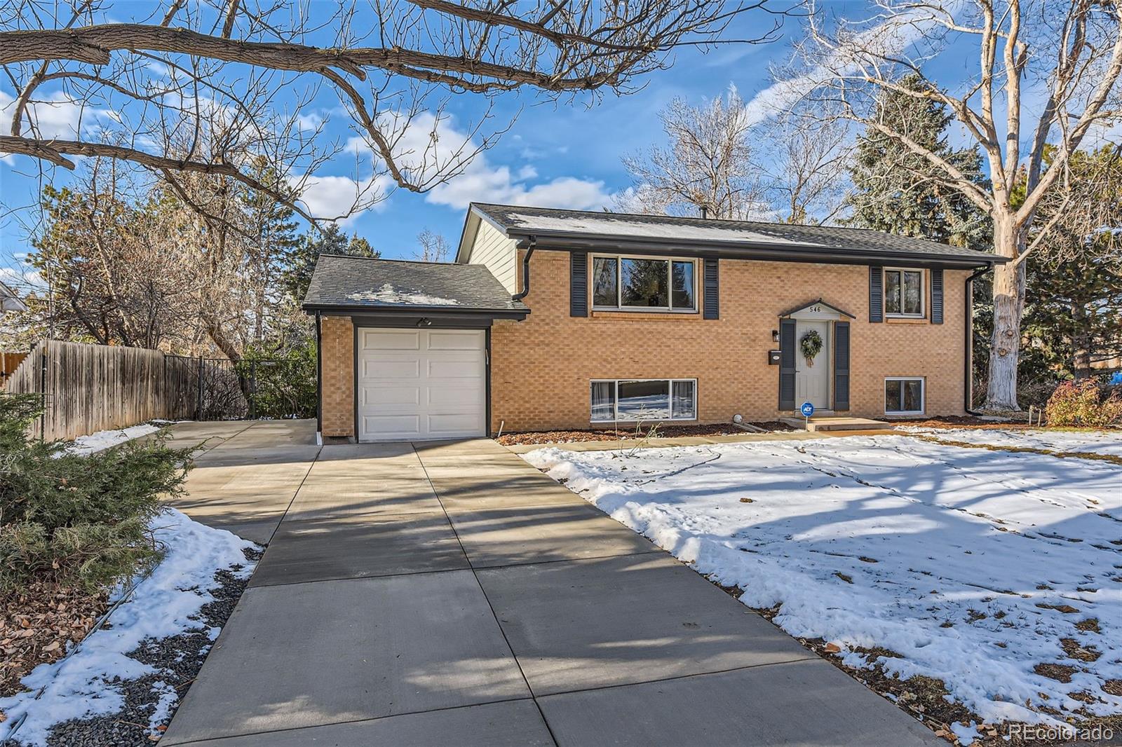 546 Davies Way, Littleton, CO 80120, 4 Bedrooms Bedrooms, ,2 BathroomsBathrooms,Residential,For Sale,Davies,REC6993670