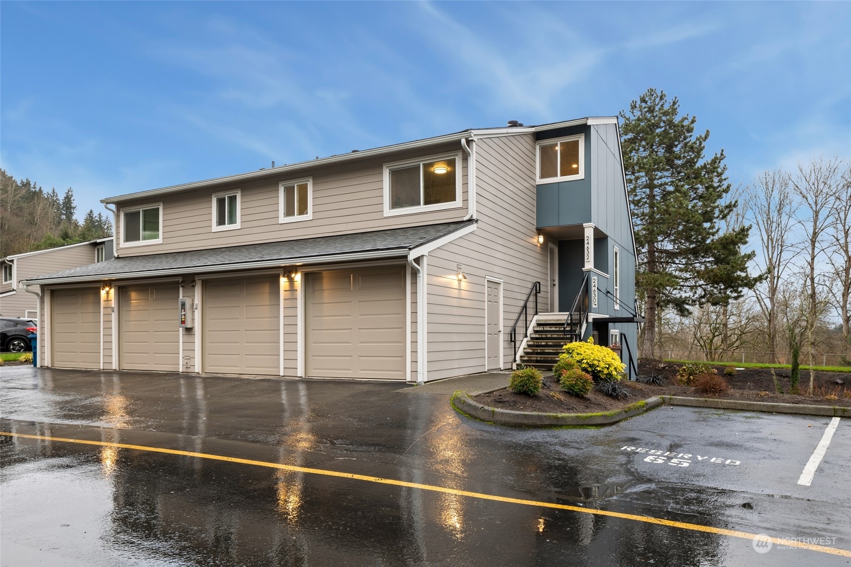 24632 45th Place, Kent, WA 98032, 2 Bedrooms Bedrooms, ,2 BathroomsBathrooms,Residential,For Sale,Westridge Townhomes,45th,NWM2317876