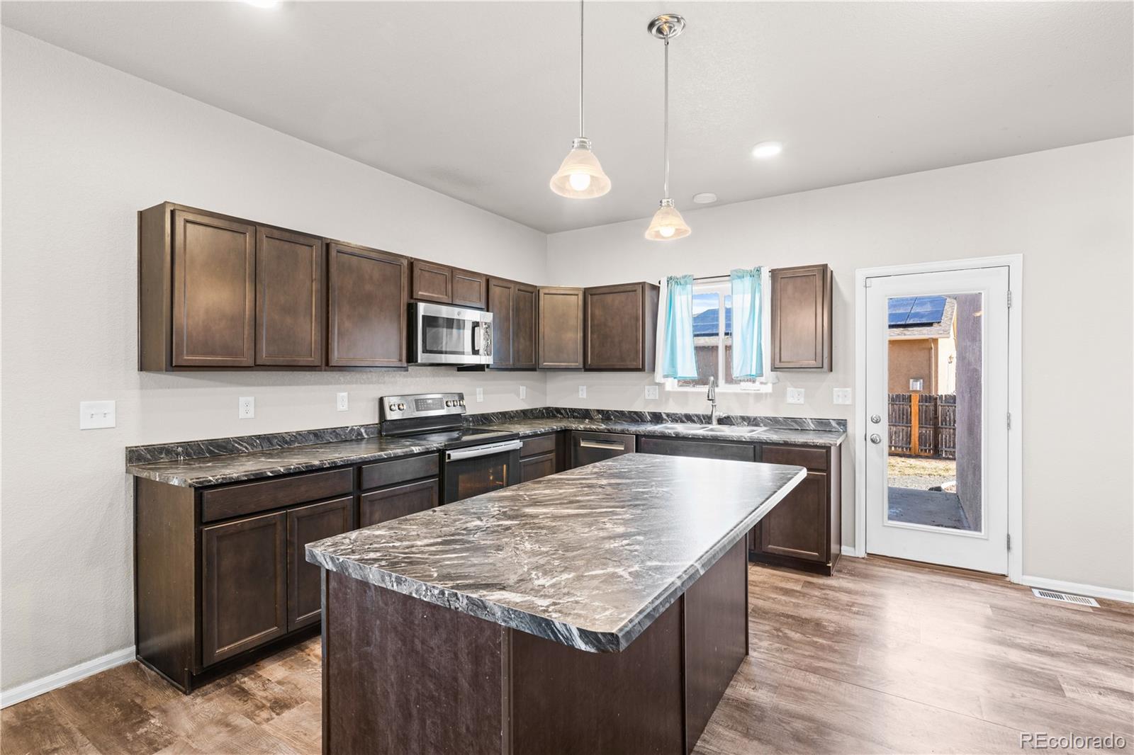 3402 Ptarmigan, Pueblo, CO 81005, 5 Bedrooms Bedrooms, ,3 BathroomsBathrooms,Residential,For Sale,Ptarmigan,REC4366445
