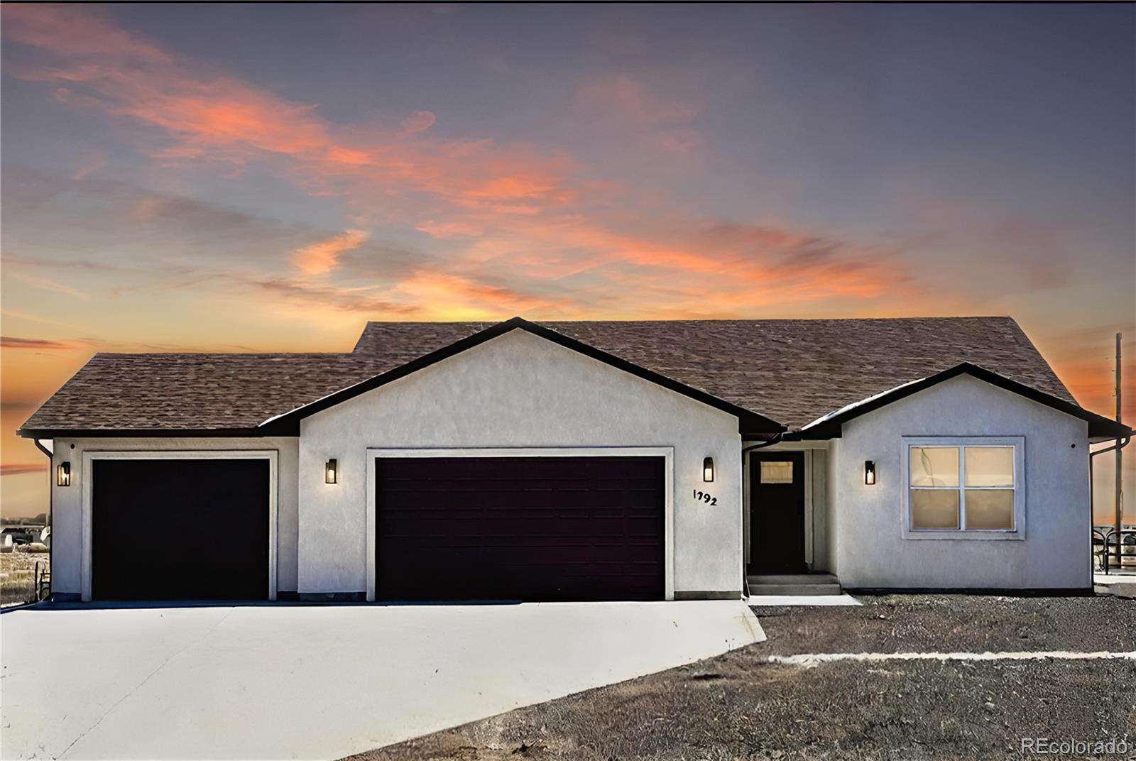 1392 N Moonbeam Drive, Pueblo, CO 81007, 5 Bedrooms Bedrooms, ,3 BathroomsBathrooms,Residential,For Sale,Moonbeam,REC1821192