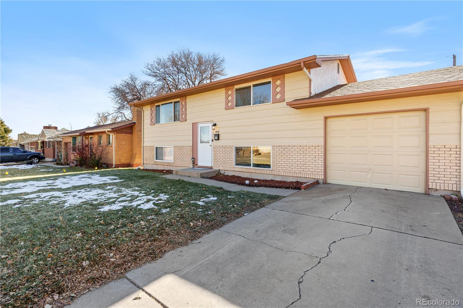 3518 Elmwood Circle, Pueblo, CO 81005, 4 Bedrooms Bedrooms, ,2 BathroomsBathrooms,Residential,For Sale,Elmwood,REC4998486