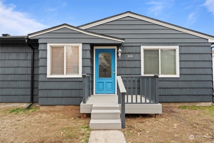 310 3rd Avenue, Ritzville, WA 99169, 4 Bedrooms Bedrooms, ,2 BathroomsBathrooms,Residential,For Sale,3rd,NWM2313218