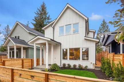 12112 108th Street, Kirkland, WA 98033, 3 Bedrooms Bedrooms, ,3 BathroomsBathrooms,Residential,For Sale,12114 NE 108th,108th,NWM2304887