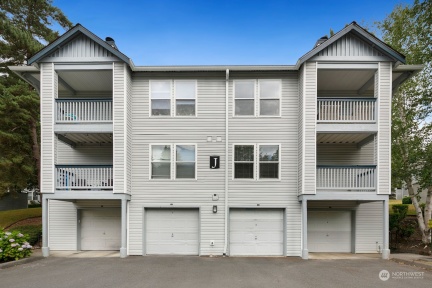 33020 10th Ave #J-202, Federal Way, WA 98023, 3 Bedrooms Bedrooms, ,2 BathroomsBathrooms,Residential,For Sale,Latitude Owners Association,10th Ave,NWM2268979